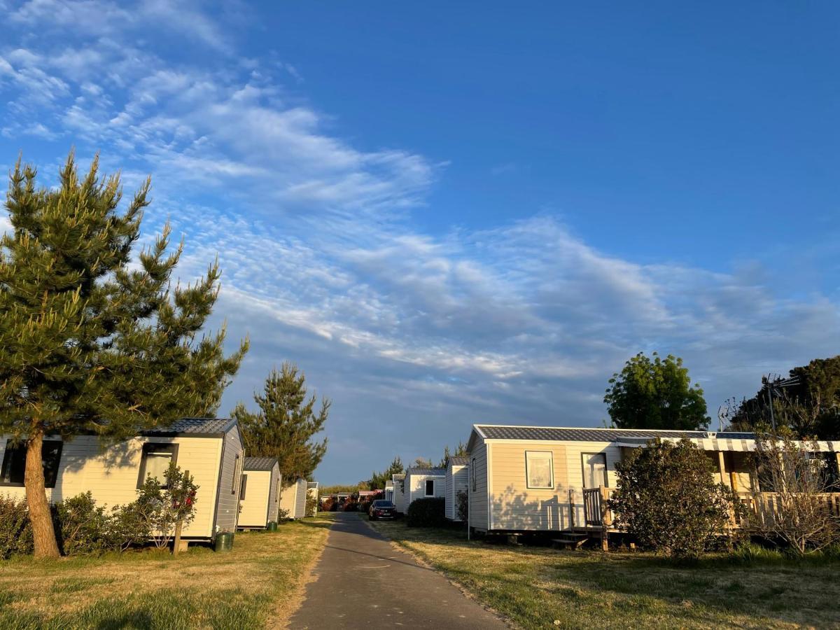 Camping Le Village De La Mer Les Moutiers Exterior foto